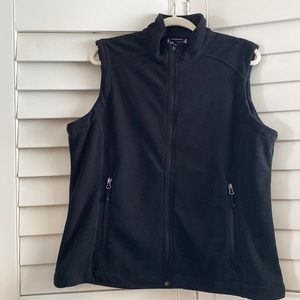 XL Women’s Black Fleece Vest